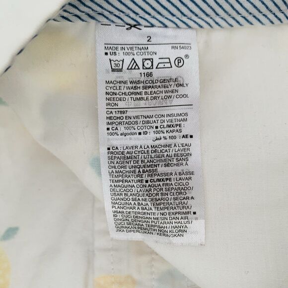 Old Navy Shorts Women 2 White Yellow Lemons Everyday Preppy Twee Vacation Bright - Picture 5 of 8